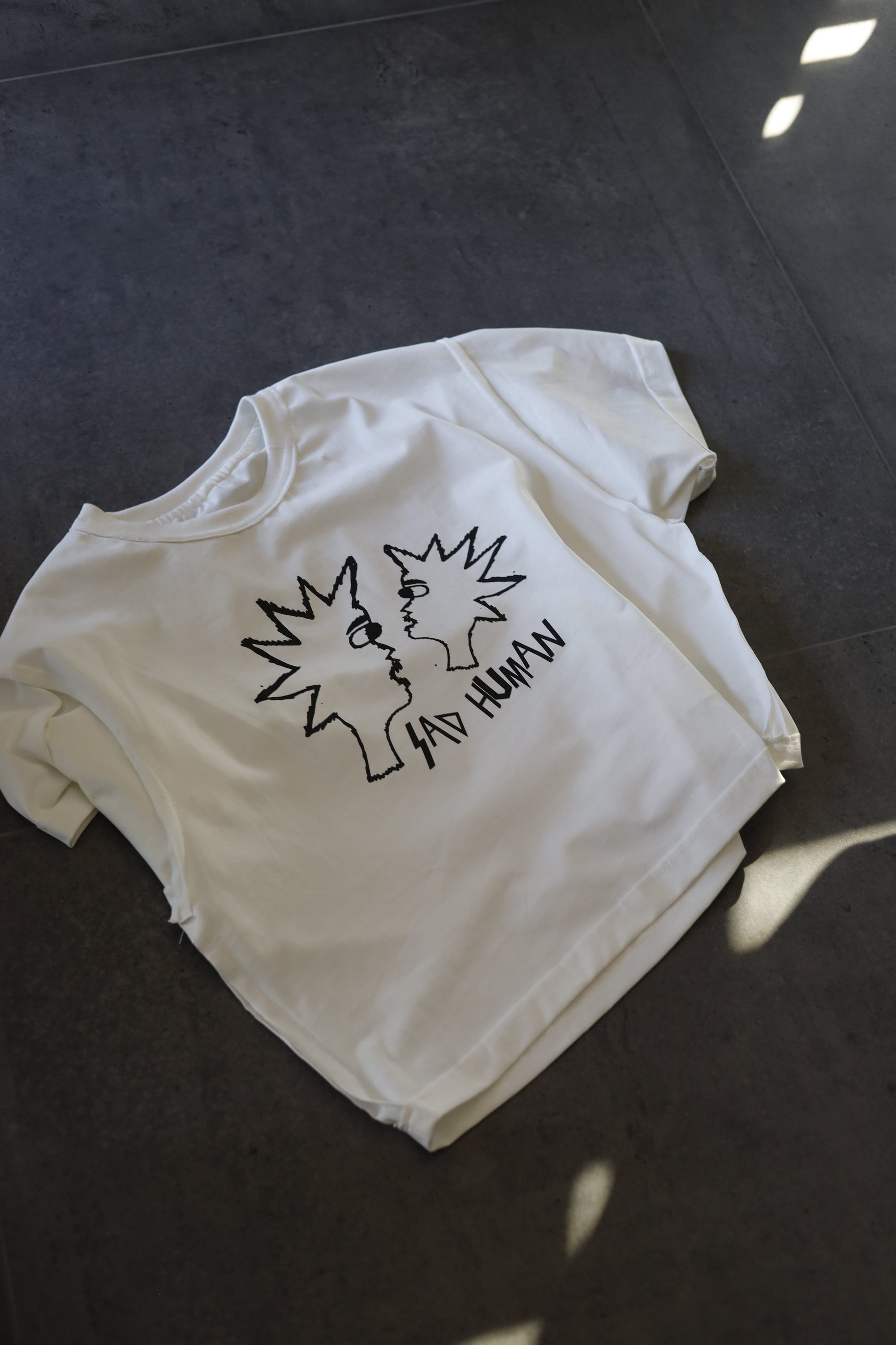 Faces Tee – SADHUMAN